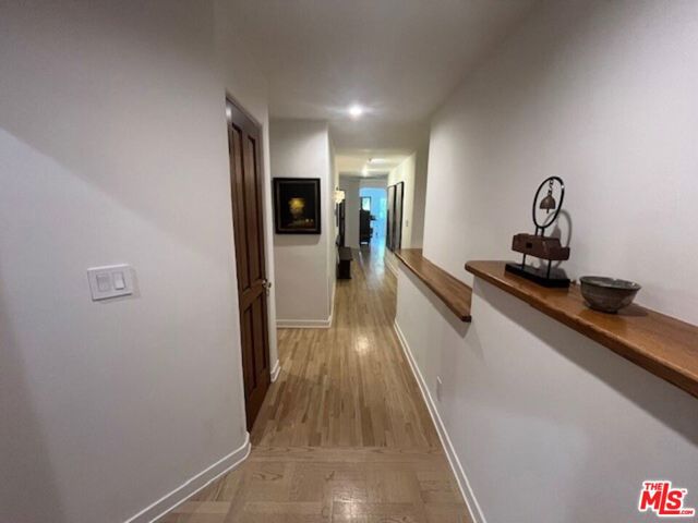 15500 W Sunset Boulevard, Pacific Palisades CA: https://media.crmls.org/mediaz/4d75ec6c-4e6f-4720-9528-7ffe88d96676.jpg