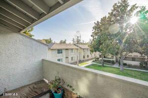 1904 Heywood Street, Simi Valley CA: https://media.crmls.org/mediaz/4d760844-97ed-476d-adef-3280b41217e6.jpg
