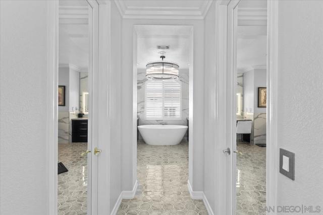 515 Verbena Ct, Encinitas CA: https://media.crmls.org/mediaz/4d762628-517a-489b-b54a-3b708fa64c07.jpg