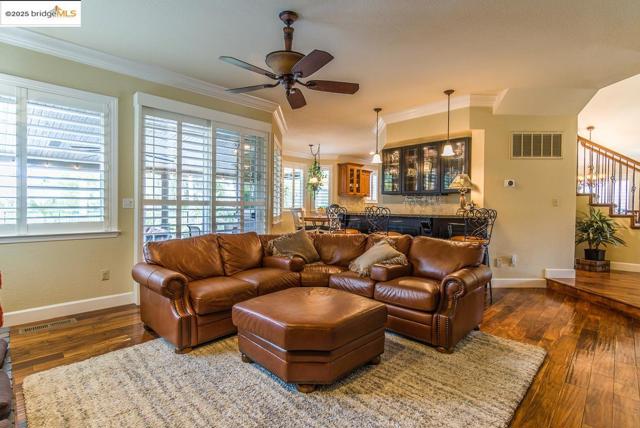 2438 Pinehurst Ct, Discovery Bay CA: https://media.crmls.org/mediaz/4d764b0a-af04-47a6-8139-29ccb7021143.jpg