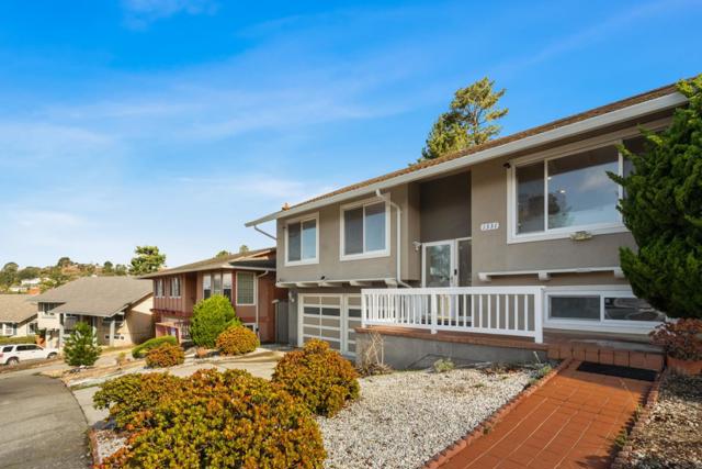 1331 Aspen Drive, Pacifica CA: https://media.crmls.org/mediaz/4d77abc1-9f26-4ba2-ad73-f3f84ea278ee.jpg