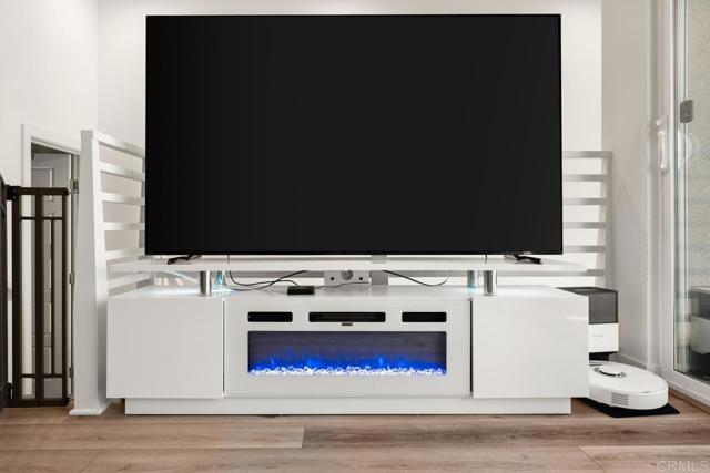 Detail Gallery Image 14 of 63 For 10416 Adamson Way, San Diego,  CA 92126 - 3 Beds | 3/1 Baths