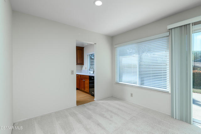 2202 Park Place, Thousand Oaks CA: https://media.crmls.org/mediaz/4d788d80-4806-4f2a-9709-c47693aa529a.jpg