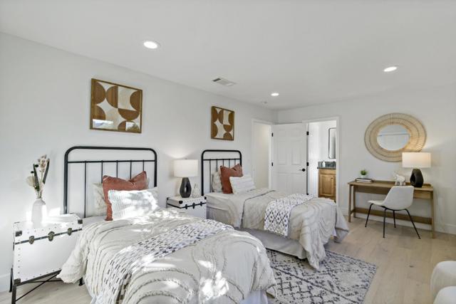 303 Lakeview Way, Redwood City CA: https://media.crmls.org/mediaz/4d796245-bb9b-48c3-adf6-099bce9373c9.jpg