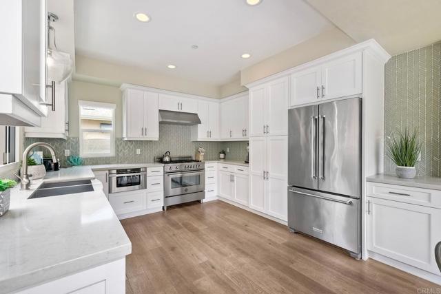 295 Chinquapin Ave, Carlsbad CA: https://media.crmls.org/mediaz/4d79851f-bb66-48a6-a1da-0b718d83bc51.jpg
