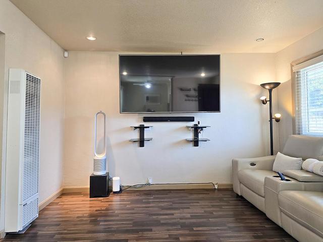 Image 9 of 40 For 1582 Fall Avenue