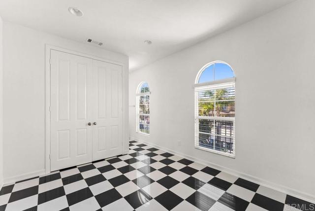 Detail Gallery Image 19 of 44 For 1004 Red Granite Rd, Chula Vista,  CA 91913 - 5 Beds | 4/1 Baths