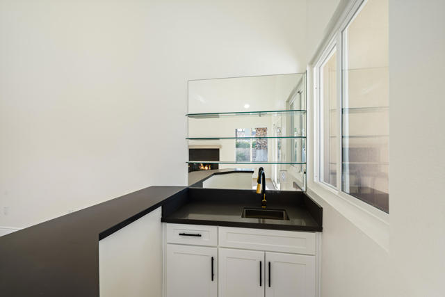 77787 Saint Croix Drive, Palm Desert CA: https://media.crmls.org/mediaz/4d7a0b1a-039f-49d4-9e25-ea41fc13e86a.jpg