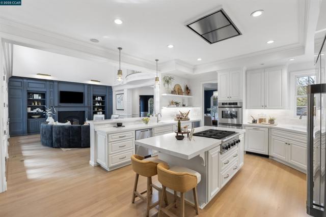 1826 Alameda Diablo, Diablo CA: https://media.crmls.org/mediaz/4d7a262d-94d8-4c83-9b7d-297e43be7c23.jpg