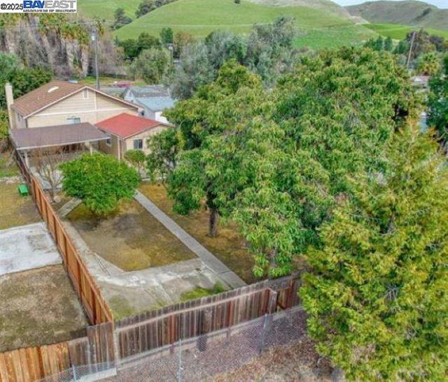 37391 Mission Blvd, Fremont CA: https://media.crmls.org/mediaz/4d7a5f7f-7db7-4959-88a6-00d4c5cf68e2.jpg
