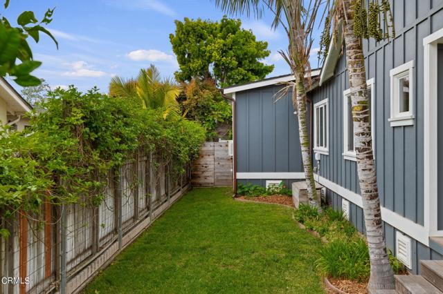 Detail Gallery Image 5 of 30 For 1093 Holly Ave, Carpinteria,  CA 93013 - 3 Beds | 2 Baths