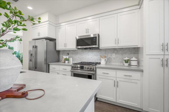 29333 Hub Court, Hayward CA: https://media.crmls.org/mediaz/4d7b166e-002a-4cd1-aeb8-d93f90185bd1.jpg