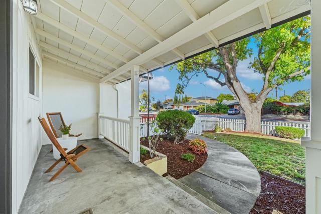716 Kiely Boulevard, Santa Clara CA: https://media.crmls.org/mediaz/4d7b84a5-f6b4-4d6f-a25e-a2078d3b5303.jpg