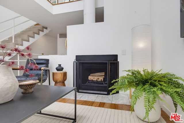 821 Bay Street, C6 photo 3
