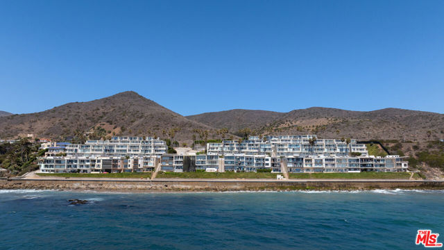 11862 Starfish Lane, Malibu CA: https://media.crmls.org/mediaz/4d7c88a1-0a10-43eb-829e-bd94423fb663.jpg