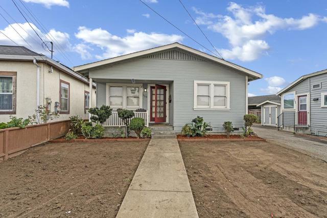 119 Ford Street, Watsonville CA: https://media.crmls.org/mediaz/4d7d4d9a-d828-4e09-9635-a927029c1f80.jpg
