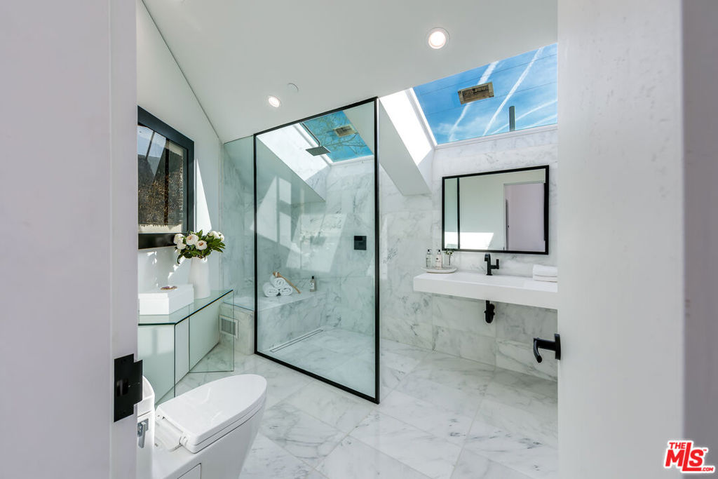 MLS #25613381 image #19