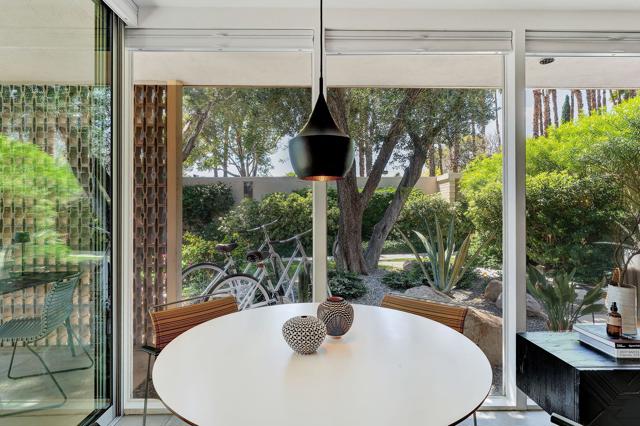 360 Cabrillo Road, Palm Springs CA: https://media.crmls.org/mediaz/4d7d8367-9833-439e-aba0-bd00a2d8c253.jpg