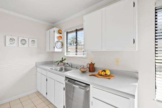 430 Grand Boulevard, San Mateo CA: https://media.crmls.org/mediaz/4d7e89df-4012-4a31-9ff4-1f6968b70b58.jpg