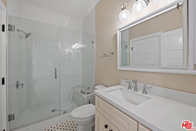 1238 S Bonnie Brae Street, Los Angeles CA: https://media.crmls.org/mediaz/4d7ea726-24aa-44c1-80ef-0cc6f251f411.jpg