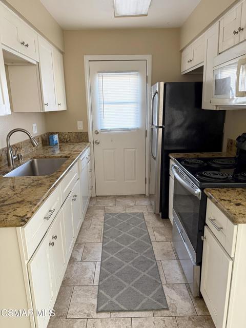 2014 Avenida Placida, Simi Valley CA: https://media.crmls.org/mediaz/4d7fbb13-86eb-486a-bfb9-ef8924e13cb6.jpg