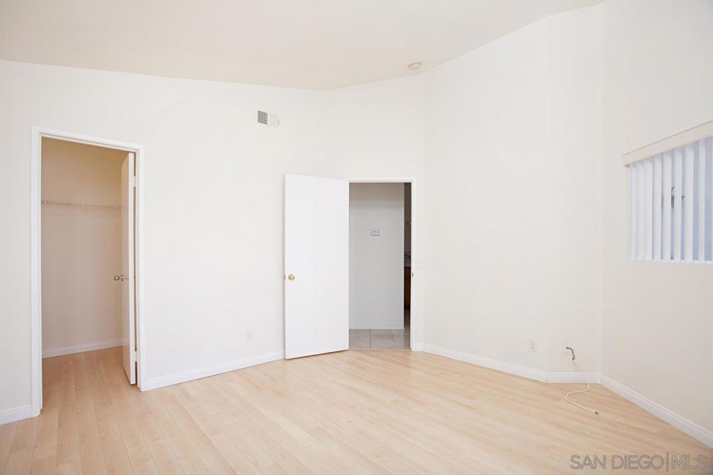 5558 Renaissance Ave - photo 18