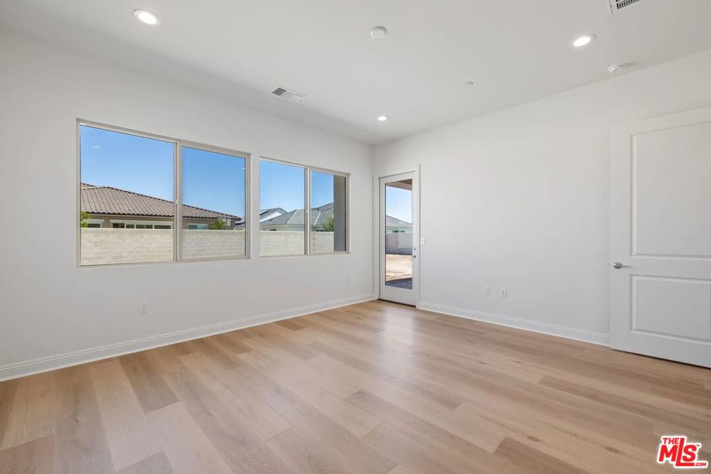 MLS #25619717 image #38