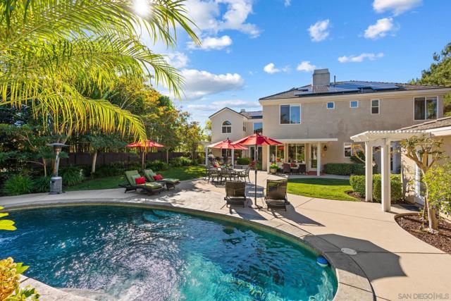 17117 Tallow Tree Lane, San Diego CA: https://media.crmls.org/mediaz/4d815288-015a-41af-821e-6f0de116cc09.jpg