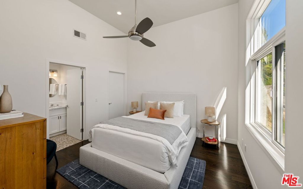 MLS #25623793 img 10