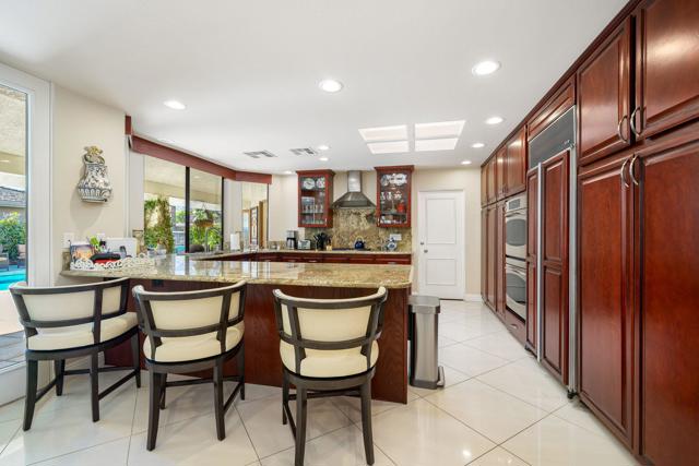 4 Dartmouth Drive, Rancho Mirage CA: https://media.crmls.org/mediaz/4d82407c-6395-460b-aa60-0169dae6d877.jpg