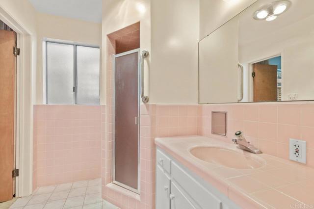 3448 Goldfinch Street, San Diego CA: https://media.crmls.org/mediaz/4d8248f9-9e4d-45db-8fcf-da2fd7ed62ba.jpg
