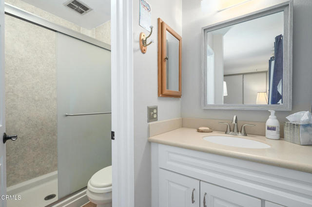 2209 Aspenpark Court, Thousand Oaks CA: https://media.crmls.org/mediaz/4d8450b4-ea0f-437d-9cb1-aa696c6a2481.jpg