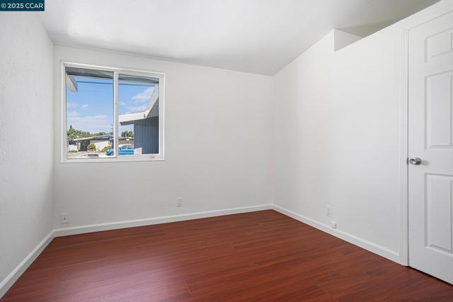 27675 Portsmouth Ave, Hayward CA: https://media.crmls.org/mediaz/4d846f6a-13d8-4bd8-9365-1bcf4d1b06f4.jpg
