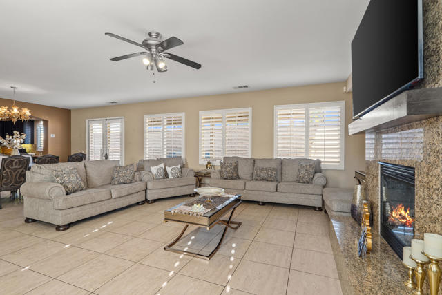 Image 8 of 53 For 82688 Mandrone Drive