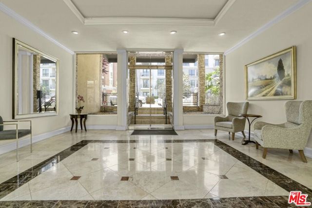 11970 Montana Avenue, Los Angeles CA: https://media.crmls.org/mediaz/4d859366-6665-456e-8f3b-40589ce46530.jpg