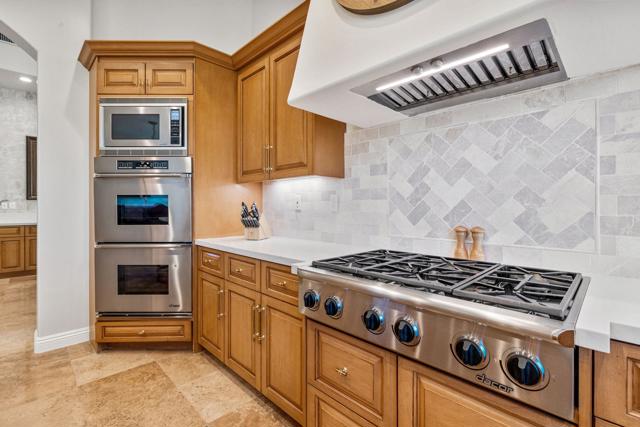 57895 Stone Creek E Trail, La Quinta CA: https://media.crmls.org/mediaz/4d85d7f1-b52c-4046-9143-948737b5479a.jpg