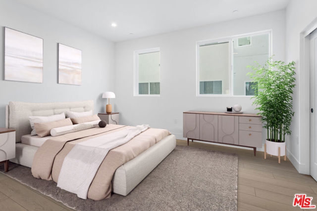 11220 Victory Boulevard, North Hollywood CA: https://media.crmls.org/mediaz/4d8816f4-4811-4d33-9904-737e99e49803.jpg