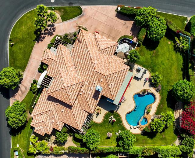 79455 Briarwood, La Quinta CA: https://media.crmls.org/mediaz/4d884240-6d81-4637-bef0-e971d2b367b4.jpg