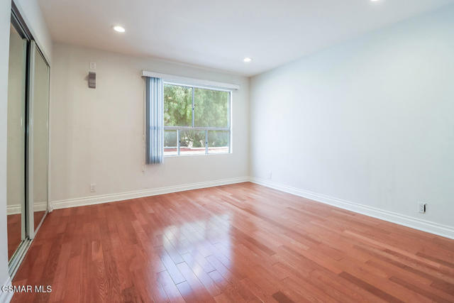 18411 Hatteras Street, Tarzana CA: https://media.crmls.org/mediaz/4d89b77b-5da1-4978-bc40-cf7d1f5236f0.jpg