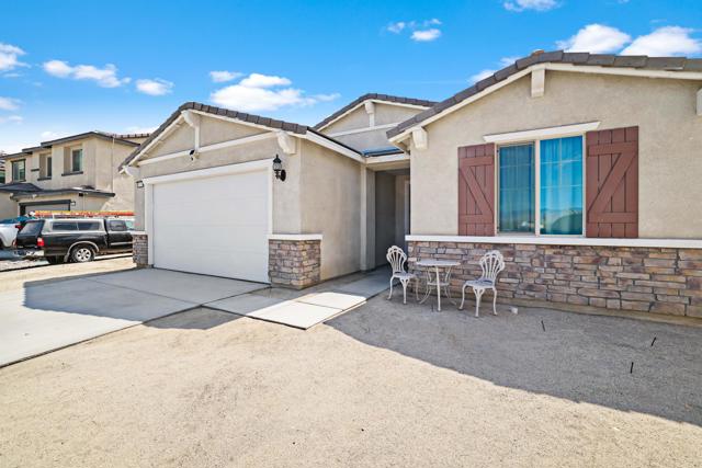 50298 Paseo Cadiz, Coachella CA: https://media.crmls.org/mediaz/4d8a11ee-ad20-4d11-9692-f4abde0c1d41.jpg