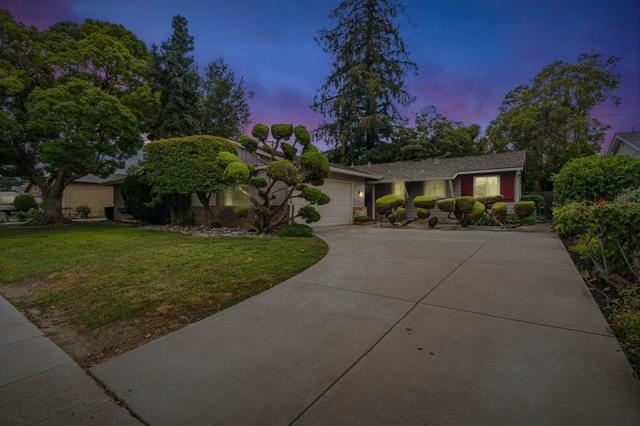 5010 Rio Vista Avenue, San Jose CA: https://media.crmls.org/mediaz/4d8ad9cf-483b-42c5-83f6-837bbe9db1e4.jpg