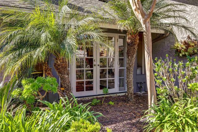 Detail Gallery Image 2 of 28 For 1733 Schooner Way, Carlsbad,  CA 92008 - 3 Beds | 2 Baths