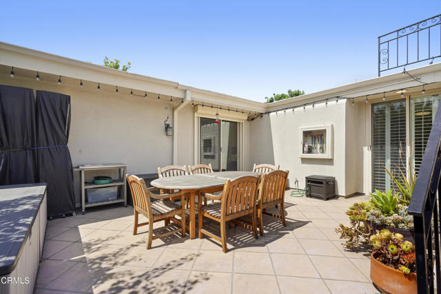 630 S Orange Grove Boulevard, Pasadena CA: https://media.crmls.org/mediaz/4d8aea2c-384e-4ac9-b82c-057b2f49b05d.jpg