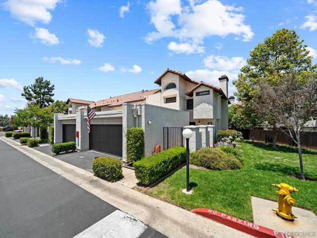 1138 Via Loma Vista, El Cajon CA: https://media.crmls.org/mediaz/4d8afa17-9160-48d6-8046-503d662cc2ca.jpg
