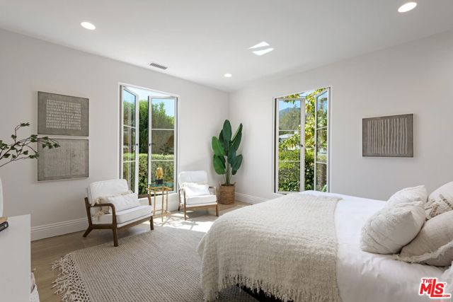 2125 Birnam Wood Drive, Santa Barbara CA: https://media.crmls.org/mediaz/4d8b9baa-da20-41a0-a069-ae7140a0b34a.jpg