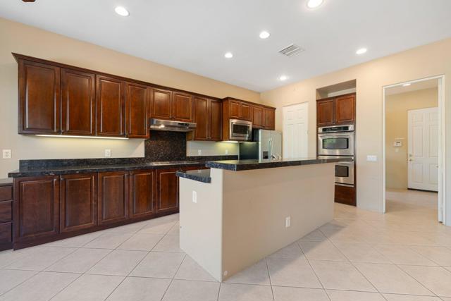 49595 Marne Court, La Quinta CA: https://media.crmls.org/mediaz/4d8c1ca5-1314-4b57-87aa-3ccaa96377b8.jpg