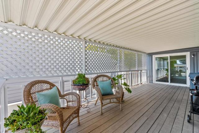 220 Mar Vista Drive, Aptos CA: https://media.crmls.org/mediaz/4d8c9584-3b8b-4bb7-93dd-2e81a1a3497e.jpg