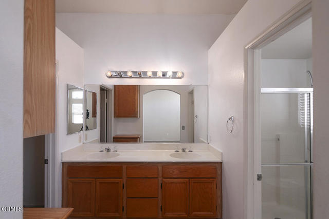 26921 Saint Kitts Court, Murrieta CA: https://media.crmls.org/mediaz/4d8d331b-78b8-4384-972a-46862aef6255.jpg