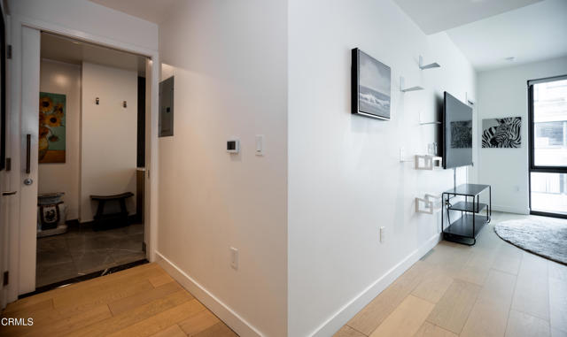 400 S Broadway, Los Angeles CA: https://media.crmls.org/mediaz/4d8db643-4d96-44a4-9d5b-07875845b0f6.jpg