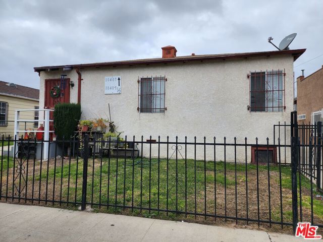 10405 S Hoover St, Los Angeles, CA 90044